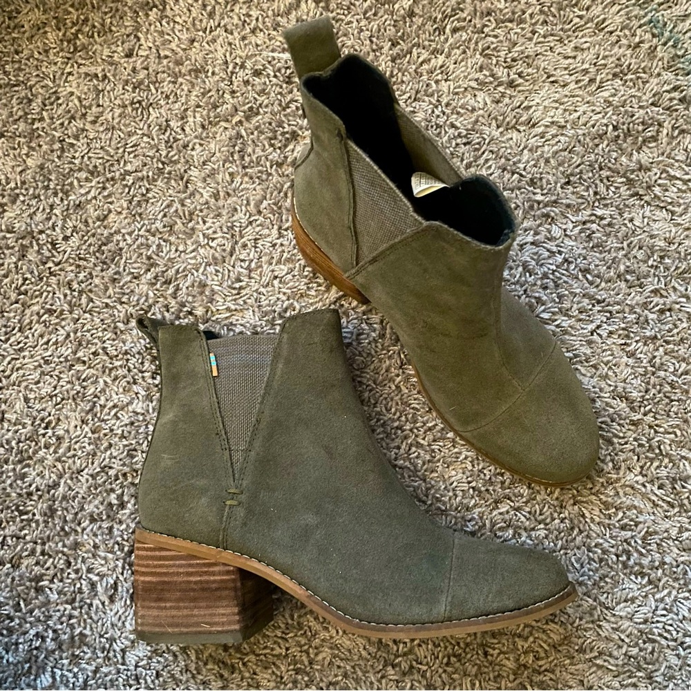 Tom’s Booties